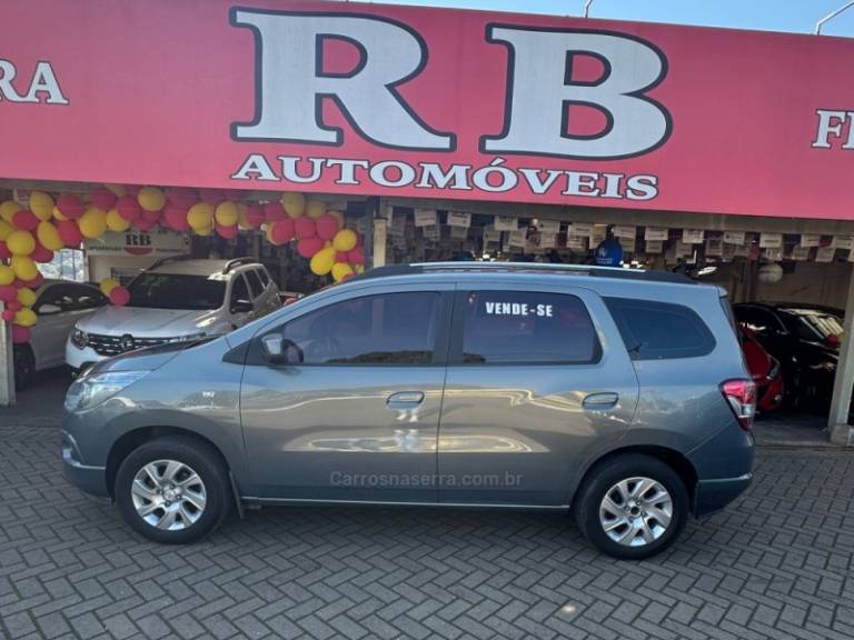 CHEVROLET - SPIN - 2014/2014 - Cinza - R$ 55.900,00