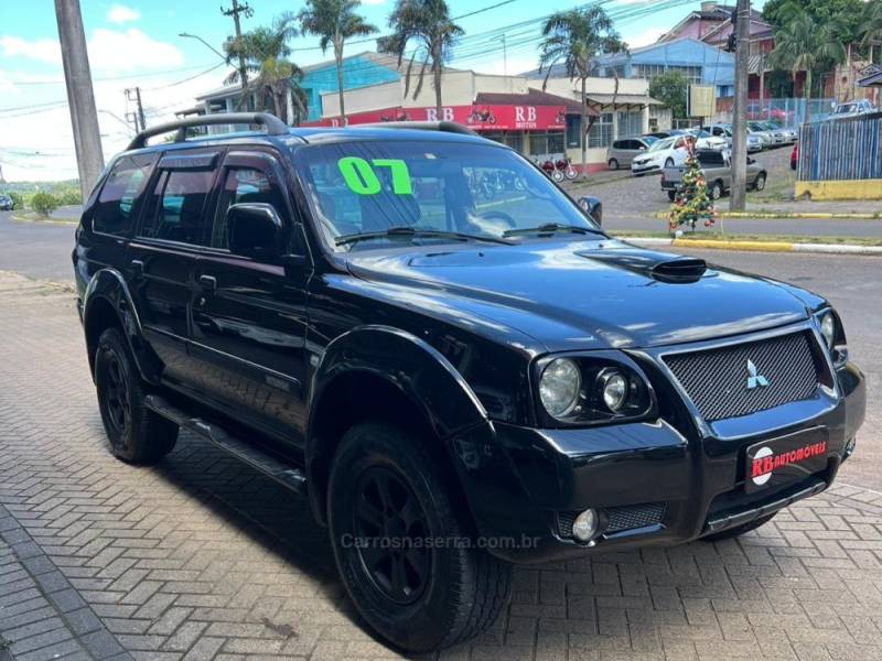 MITSUBISHI - PAJERO - 2007/2007 - Preta - R$ 49.900,00