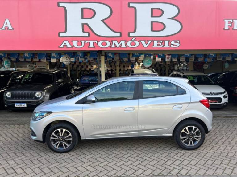 CHEVROLET - ONIX - 2016/2016 - Prata - R$ 56.900,00