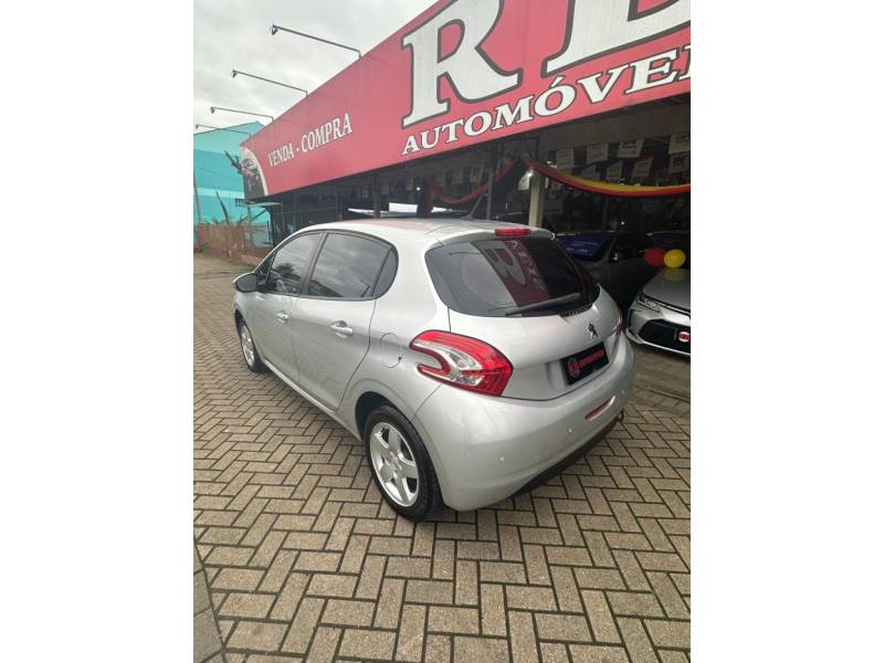 PEUGEOT - 208 - 2014/2014 - Cinza - R$ 38.900,00