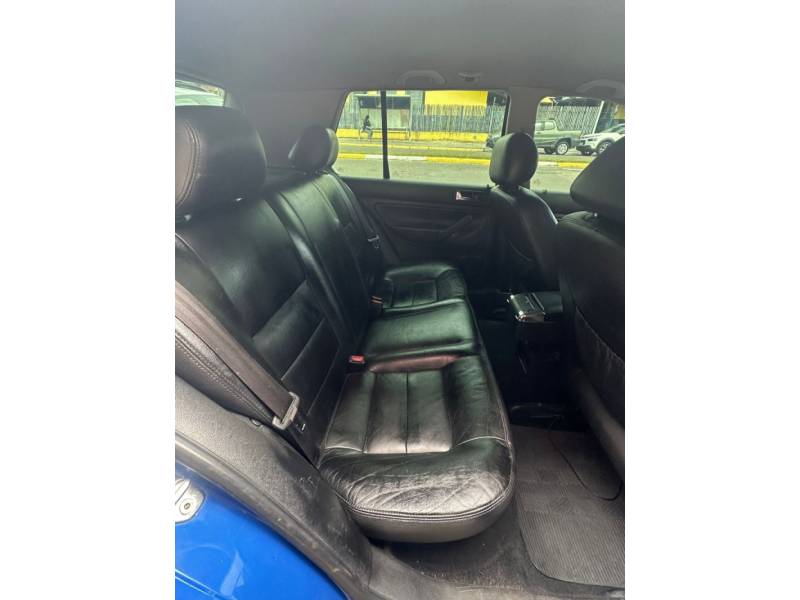 VOLKSWAGEN - GOLF - 2001/2001 - Azul - R$ 25.900,00