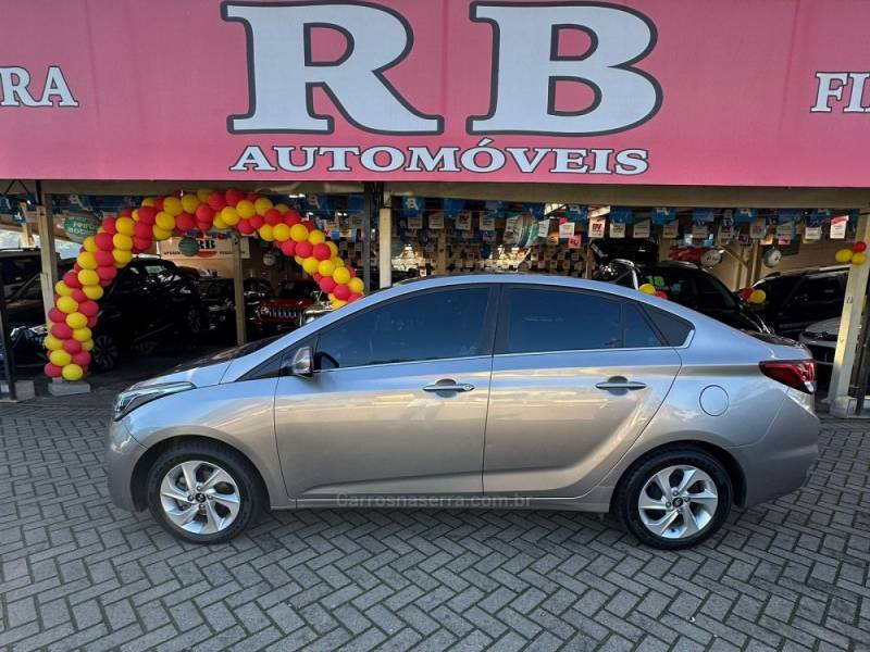 HYUNDAI - HB20S - 2018/2018 - Prata - R$ 72.900,00