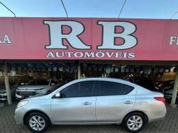 NISSAN - VERSA - 2013/2013 - Prata - R$ 45.900,00