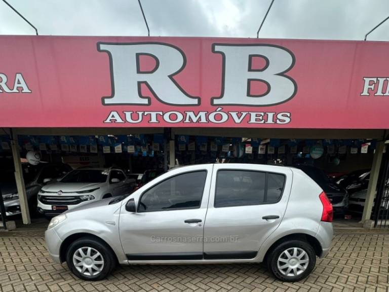RENAULT - SANDERO - 2010/2010 - Prata - R$ 30.900,00