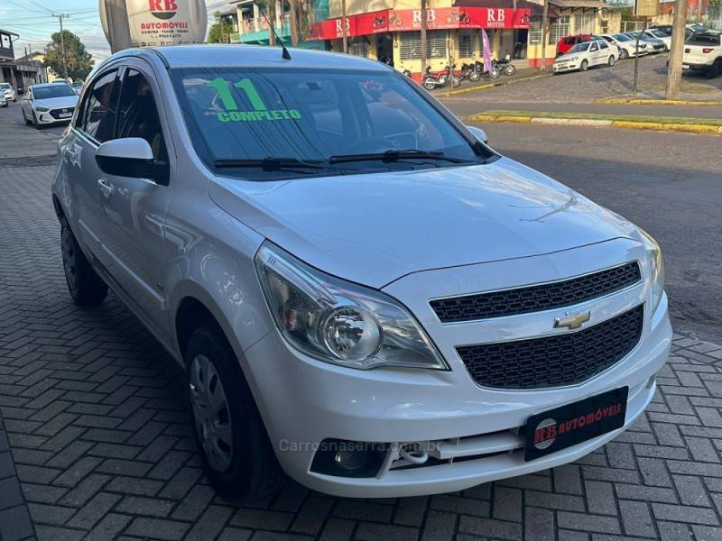 CHEVROLET - AGILE - 2011/2011 - Branca - R$ 37.900,00