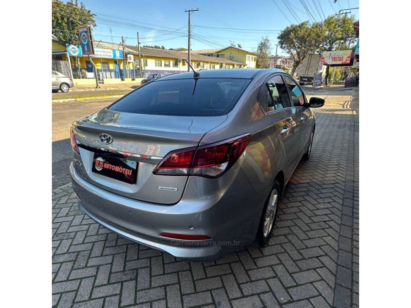 HYUNDAI - HB20S - 2018/2018 - Prata - R$ 72.900,00