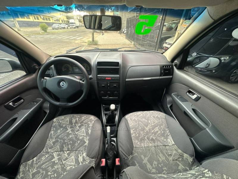 FIAT - PALIO - 2005/2005 - Branca - R$ 23.900,00