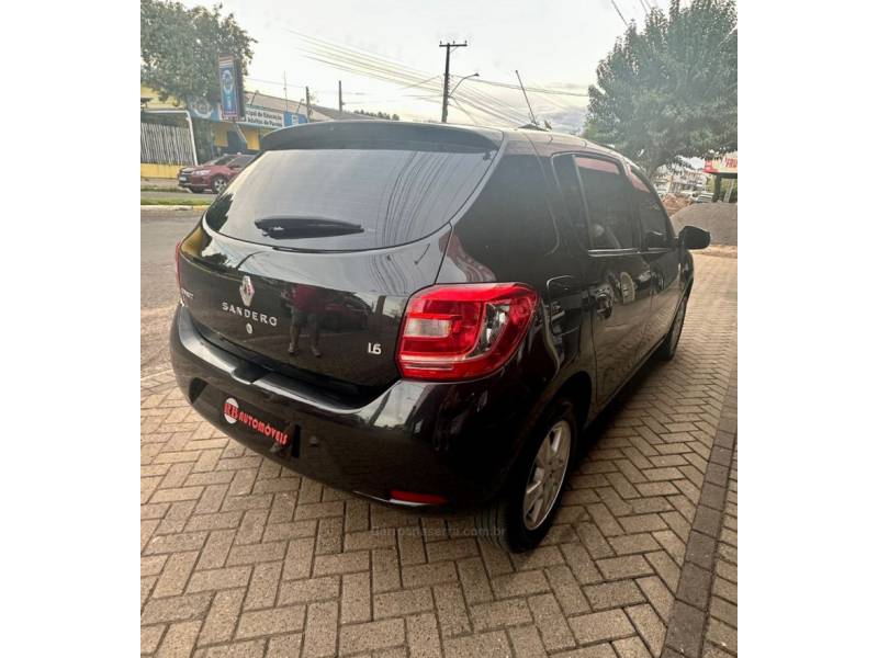 RENAULT - SANDERO - 2015/2015 - Preta - R$ 43.900,00