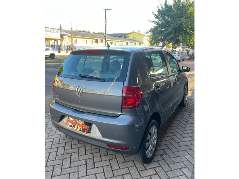 VOLKSWAGEN - FOX - 2012/2012 - Cinza - R$ 34.900,00