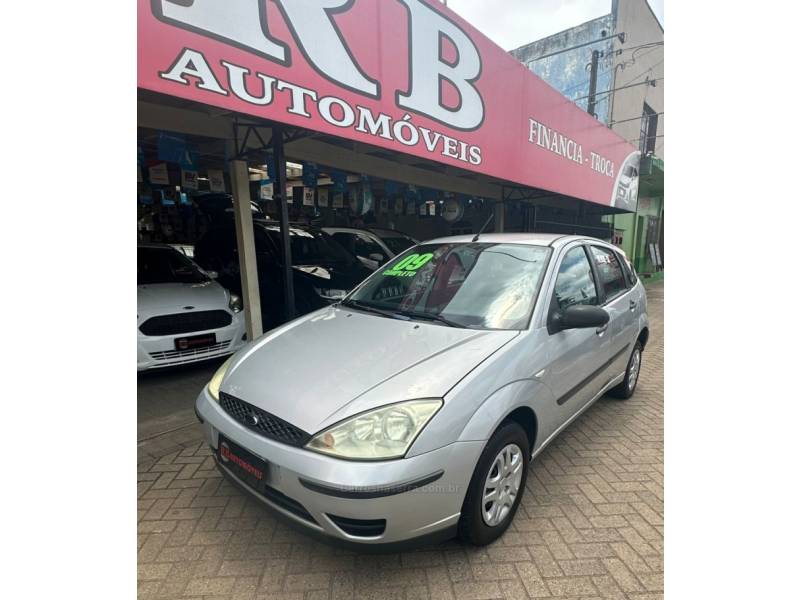 FORD - FOCUS - 2009/2009 - Prata - R$ 27.900,00