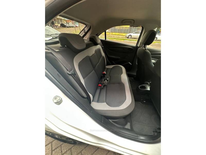 CHEVROLET - ONIX - 2016/2016 - Branca - R$ 49.900,00