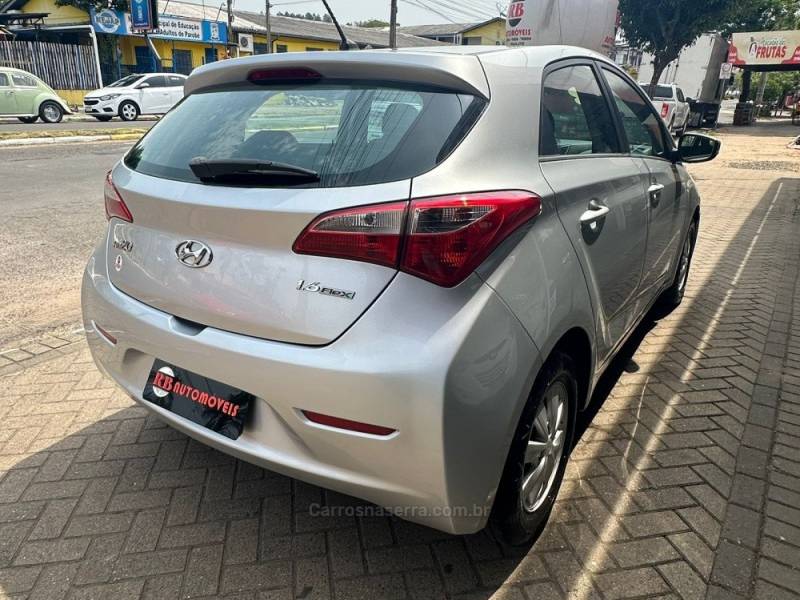 HYUNDAI - HB20 - 2013/2013 - Prata - R$ 45.900,00