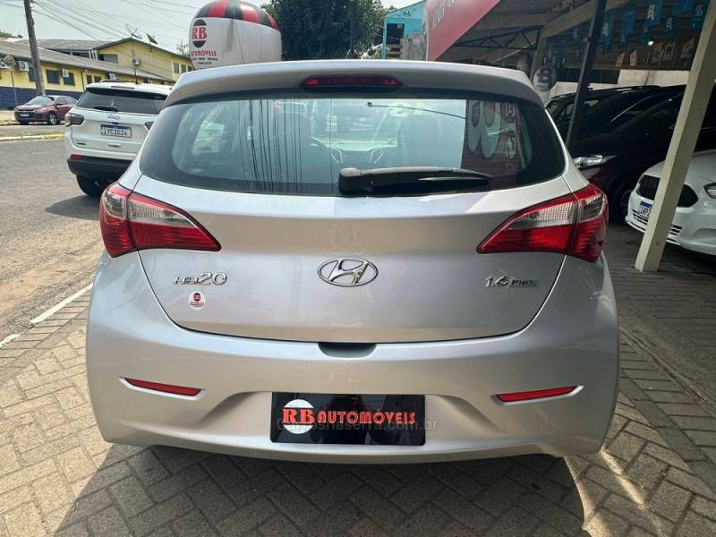 HYUNDAI - HB20 - 2013/2013 - Prata - R$ 45.900,00