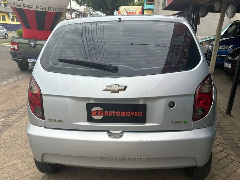 CHEVROLET - CELTA - 2012/2012 - Prata - R$ 23.900,00