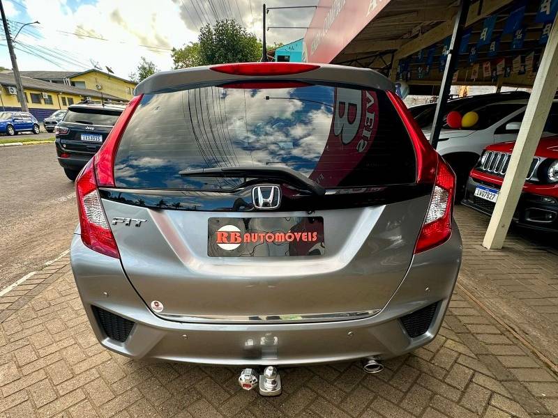 HONDA - FIT - 2014/2015 - Cinza - R$ 63.900,00