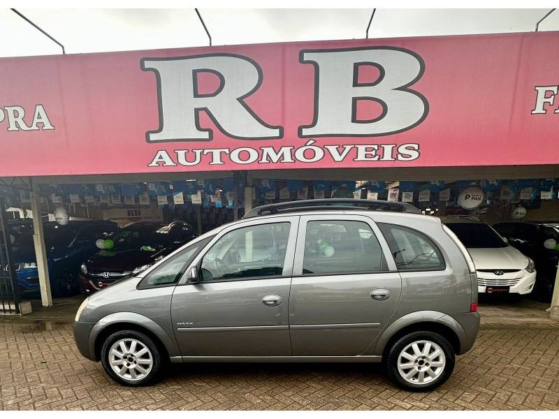 CHEVROLET - MERIVA - 2011/2011 - Cinza - R$ 35.900,00