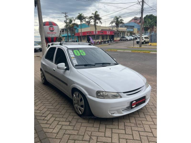 CHEVROLET - CELTA - 2005/2005 - Branca - R$ 17.900,00
