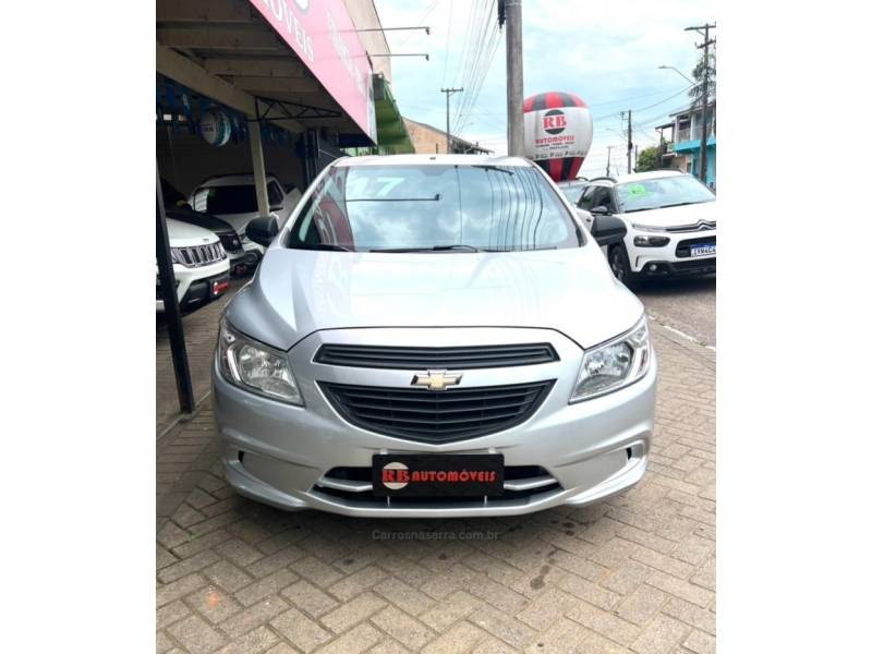 CHEVROLET - ONIX - 2016/2017 - Prata - R$ 49.900,00