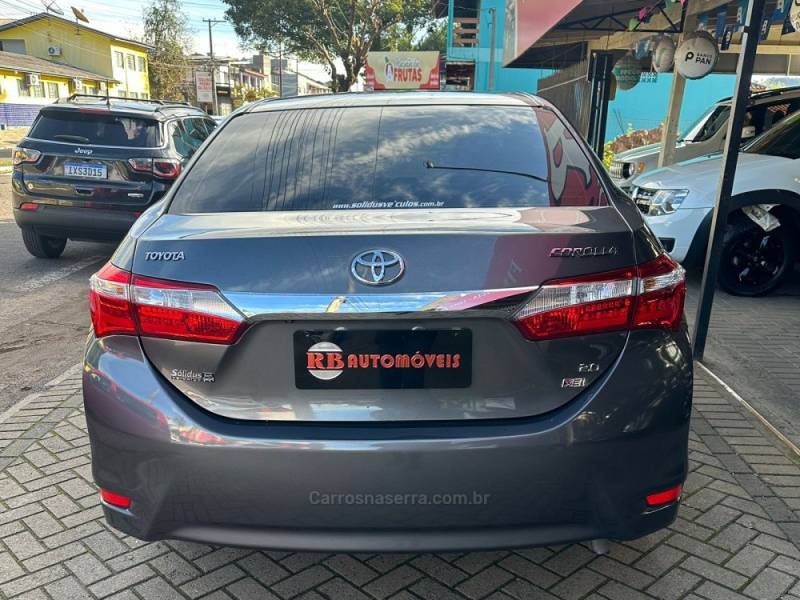 TOYOTA - COROLLA - 2014/2015 - Cinza - R$ 87.900,00