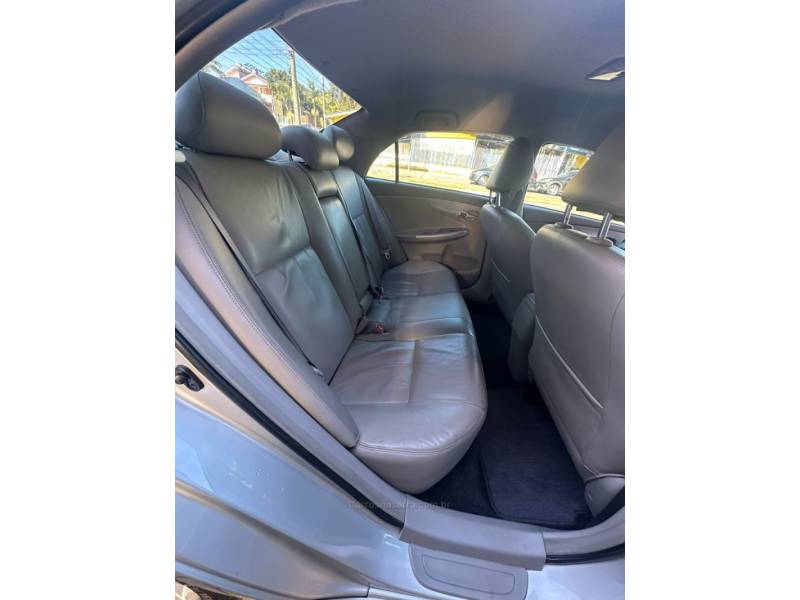 TOYOTA - COROLLA - 2010/2010 - Prata - R$ 59.900,00