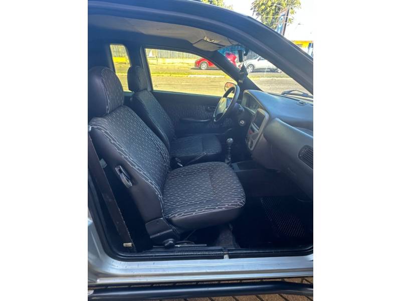 FIAT - STRADA - 2002/2002 - Cinza - R$ 28.900,00