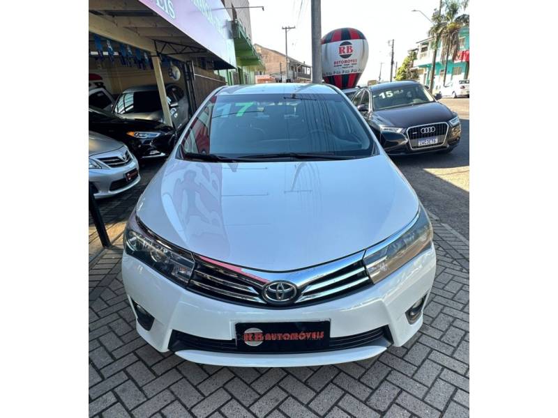 TOYOTA - COROLLA - 2017/2017 - Branca - R$ 96.900,00