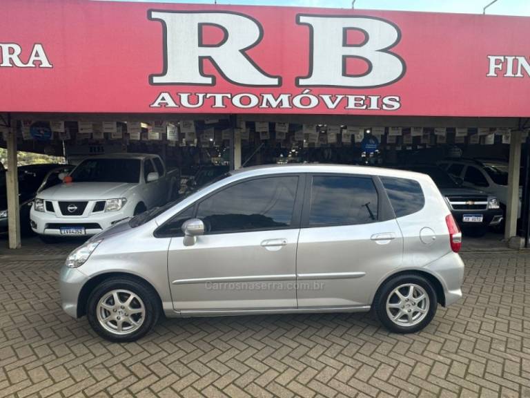 HONDA - FIT - 2008/2008 - Cinza - R$ 38.900,00