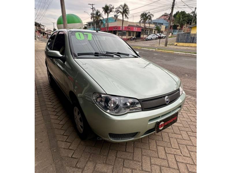 FIAT - PALIO - 2006/2007 - Verde - R$ 22.900,00