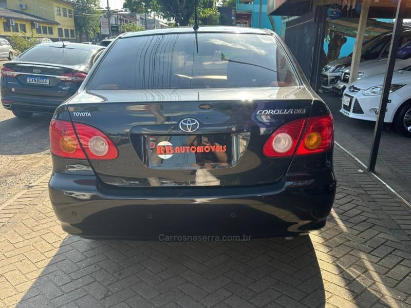 TOYOTA - COROLLA - 2002/2003 - Preta - R$ 33.900,00