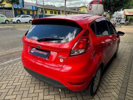 FORD - FIESTA - 2017/2017 - Vermelha - R$ 53.900,00