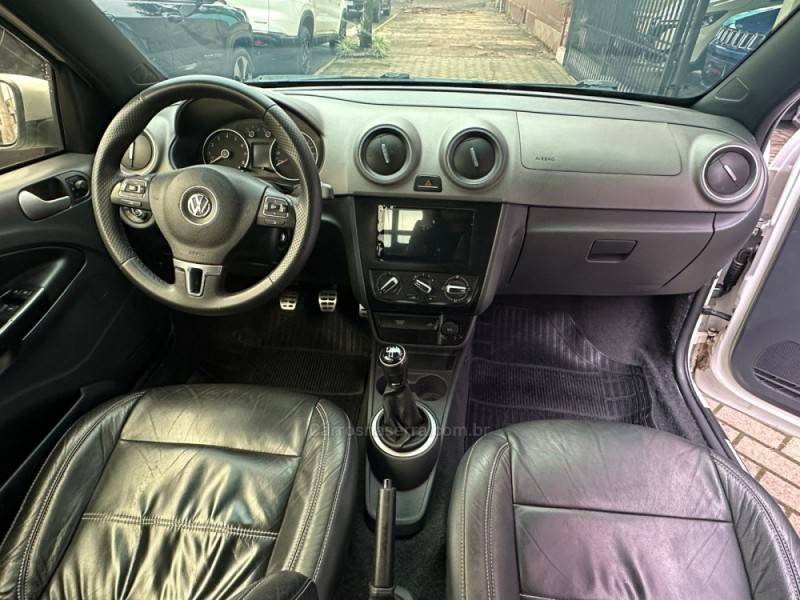 VOLKSWAGEN - SAVEIRO - 2014/2014 - Branca - R$ 67.900,00