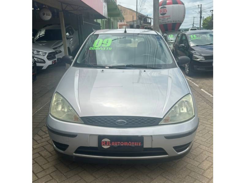 FORD - FOCUS - 2009/2009 - Prata - R$ 27.900,00