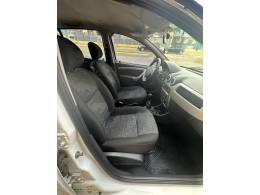 RENAULT - SANDERO - 2011/2011 - Branca - R$ 31.900,00