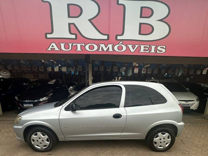 CHEVROLET - CELTA - 2012/2012 - Prata - R$ 23.900,00