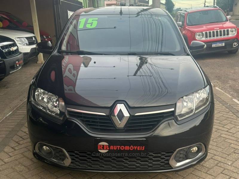 RENAULT - SANDERO - 2015/2015 - Preta - R$ 43.900,00