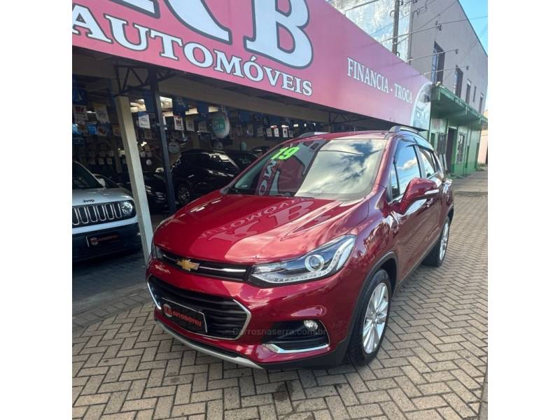 CHEVROLET - TRACKER - 2019/2019 - Vermelha - R$ 96.900,00