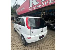CHEVROLET - CORSA - 2004/2004 - Branca - R$ 19.900,00