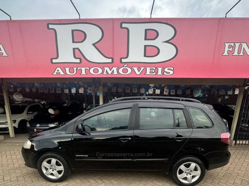 VOLKSWAGEN - SPACEFOX - 2008/2008 - Preta - R$ 35.900,00