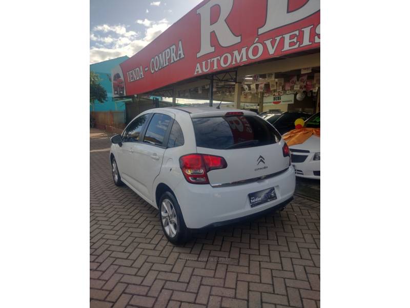 CITROËN - C3 - 2013/2014 - Branca - R$ 43.900,00