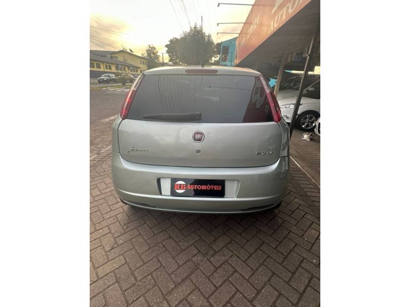 FIAT - PUNTO - 2009/2010 - Verde - R$ 33.900,00