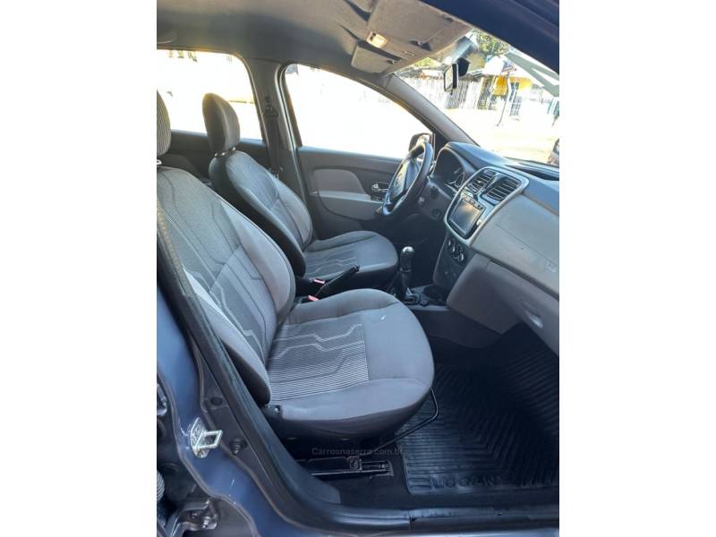 RENAULT - LOGAN - 2013/2014 - Cinza - R$ 36.900,00