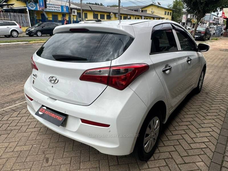 HYUNDAI - HB20 - 2017/2017 - Branca - R$ 51.900,00