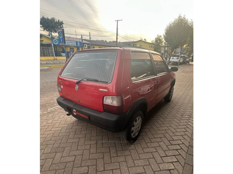 FIAT - UNO - 2008/2009 - Vermelha - R$ 19.900,00