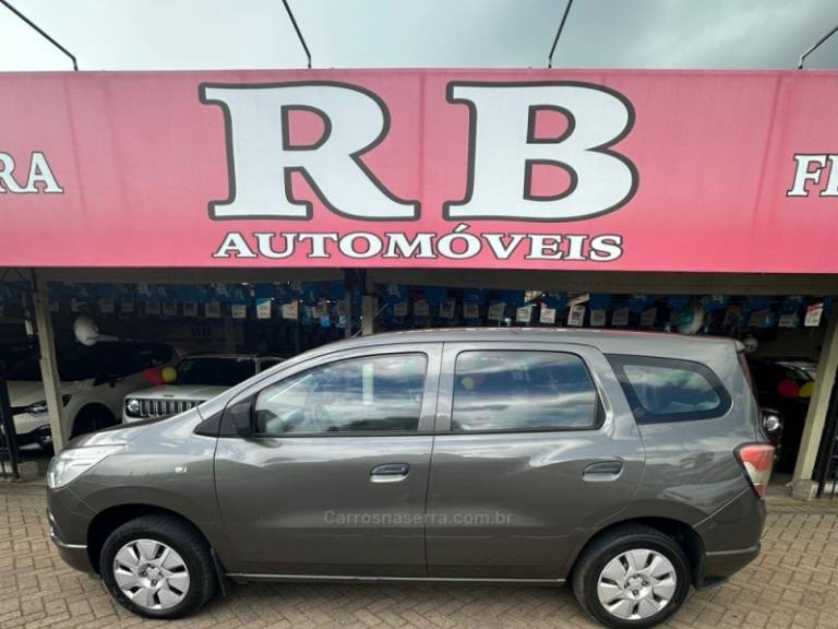 CHEVROLET - SPIN - 2013/2013 - Cinza - R$ 40.900,00