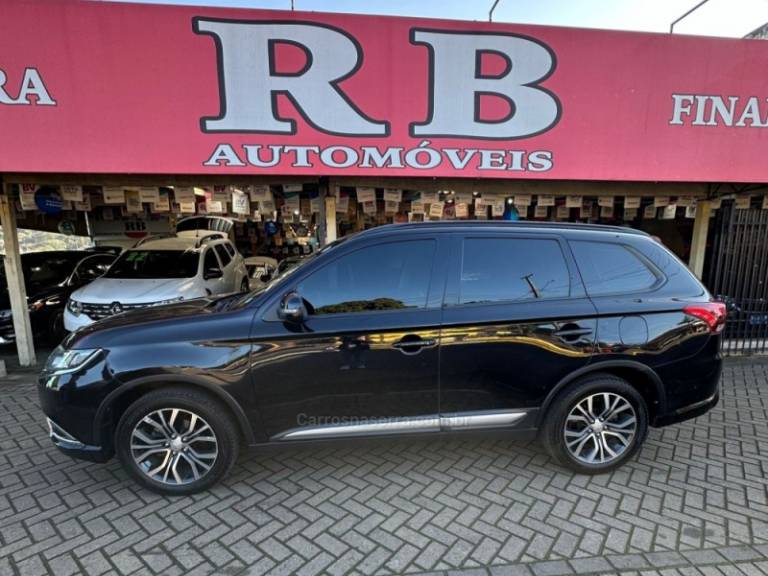 MITSUBISHI - OUTLANDER - 2016/2016 - Preta - R$ 92.900,00