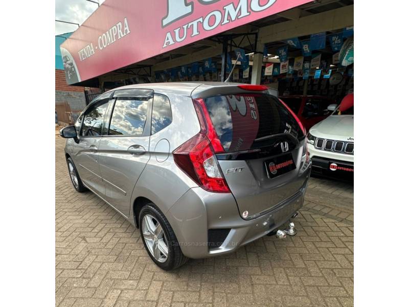 HONDA - FIT - 2014/2015 - Cinza - R$ 63.900,00