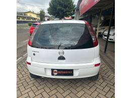 CHEVROLET - CORSA - 2004/2004 - Branca - R$ 19.900,00