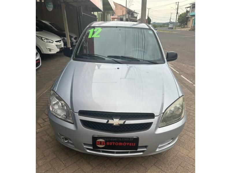CHEVROLET - CELTA - 2012/2012 - Prata - R$ 23.900,00