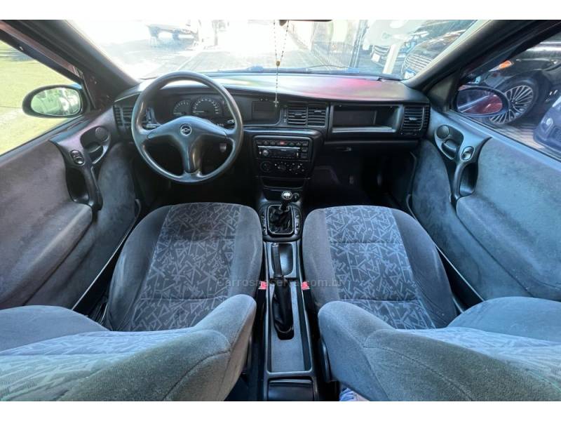 CHEVROLET - VECTRA - 1997/1997 - Vermelha - R$ 17.900,00