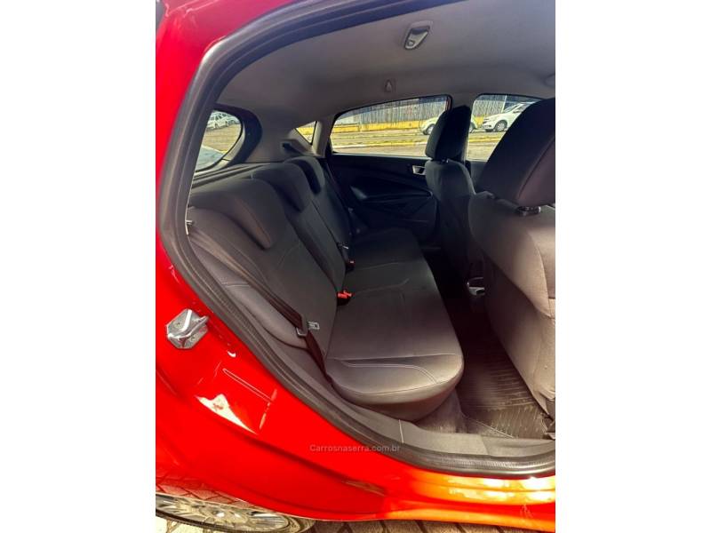 FORD - FIESTA - 2017/2017 - Vermelha - R$ 53.900,00